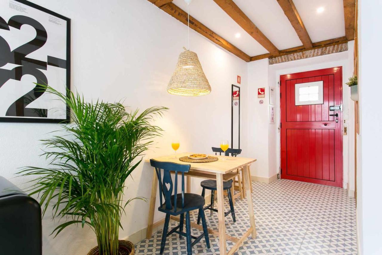 Trendy Lisbon Home With Terrace Lx Factory Exterior photo