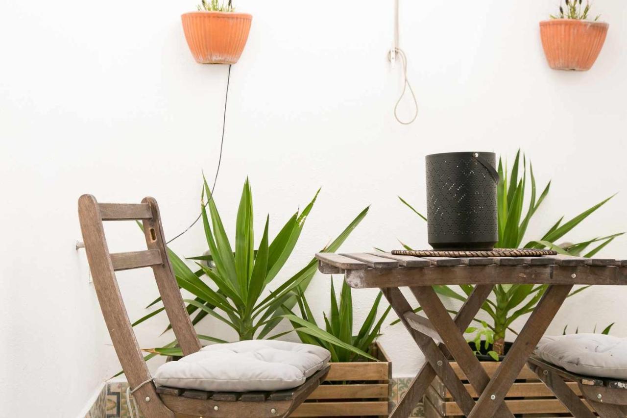 Trendy Lisbon Home With Terrace Lx Factory Exterior photo