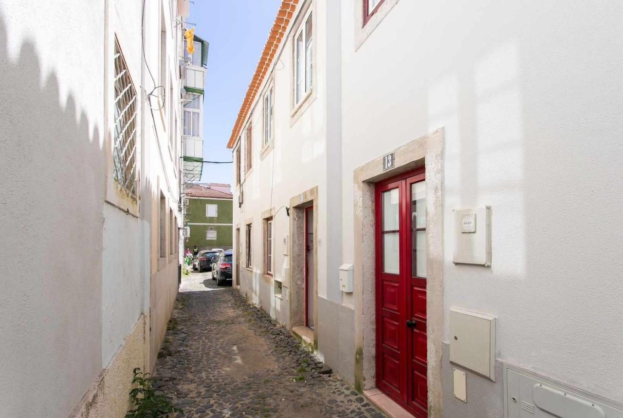 Trendy Lisbon Home With Terrace Lx Factory Exterior photo